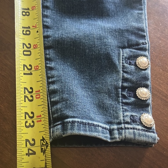 Talbo’s Skinny Jeans - Picture 10 of 10